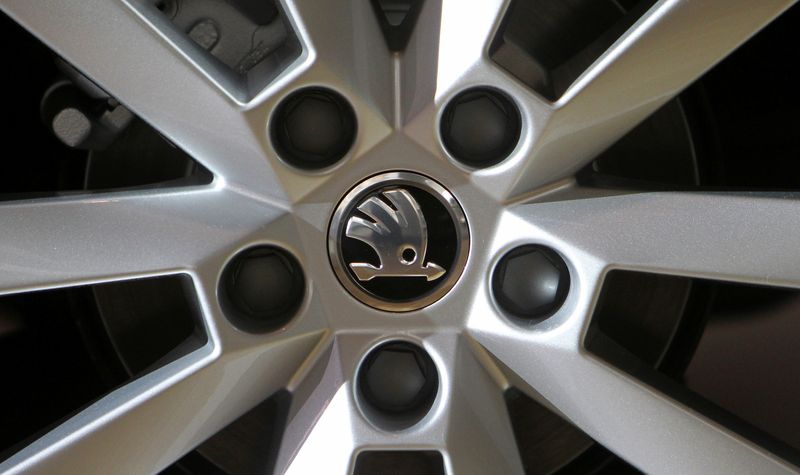 &copy; Reuters. FILE PHOTO: A logo is seen on a wheel of a Skoda Octavia car after a presentation of the company&apos;s annual results in Mlada Boleslav