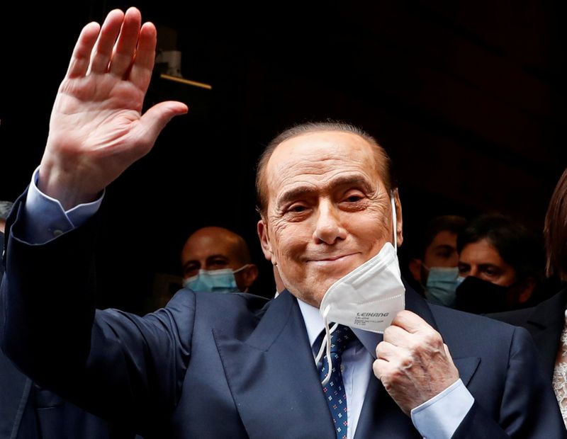 &copy; Reuters. حزب: رئيس وزراء إيطاليا السابق برلسكوني يغادر المستشفى قريبا بعد إجراء فحوصات