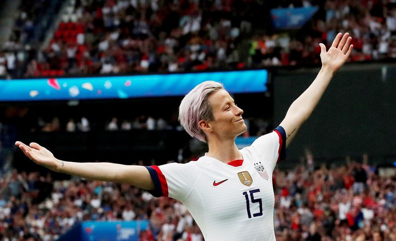 &copy; Reuters. FILE PHOTO: Megan Rapinoe of the U.S. celebrates scoring a goal