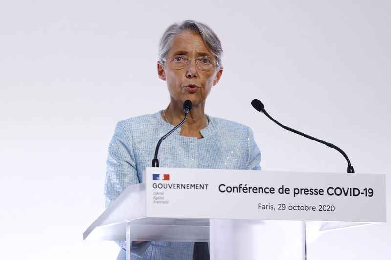 &copy; Reuters. CORONAVIRUS: ELISABETH BORNE ANNONCE ÊTRE SORTIE DE L&apos;HÔPITAL