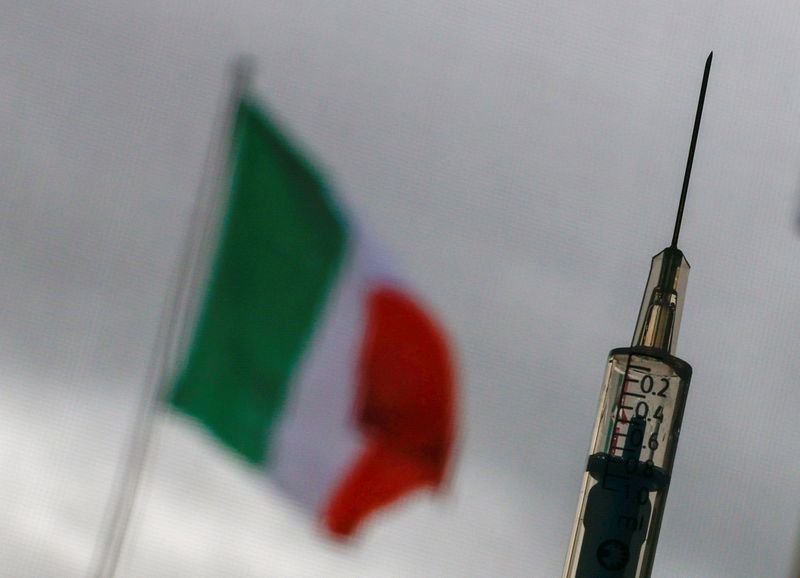 &copy; Reuters. 焦点：ワクチン接種で「過失致死」容疑、イタリアで混乱深まる