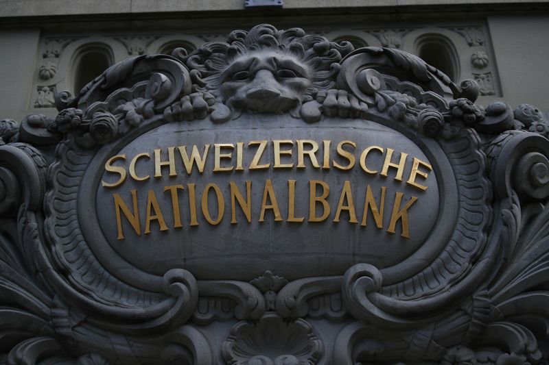 © Reuters. スイス中銀、超緩和的な金融政策を維持　為替介入はトーンダウン