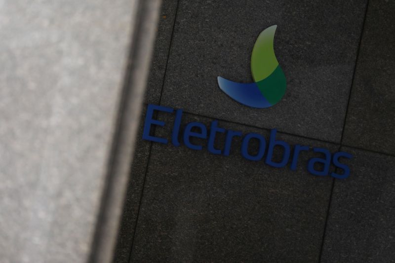 &copy; Reuters. Logo da Eletrobras no Rio de Janeiro