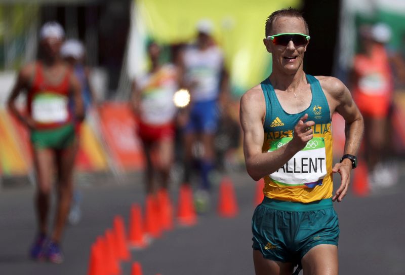 &copy; Reuters. FILE PHOTO: Athletics - Men&apos;s 50km Race Walk