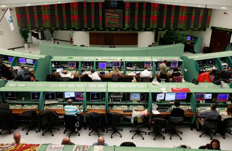 &copy; Reuters. Traders work during the afternoon session at the Stock Exchange in Istanbul