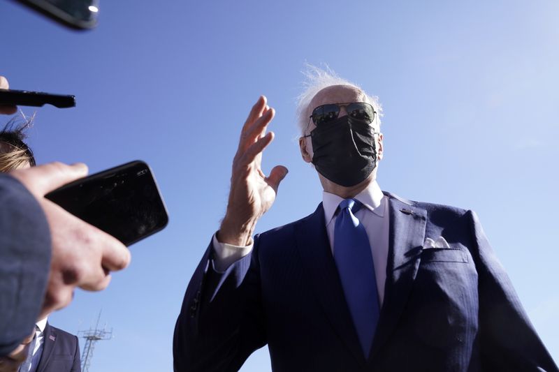 &copy; Reuters. U.S. President Joe Biden arrives at New Castle Airport in New Castle, Delaware