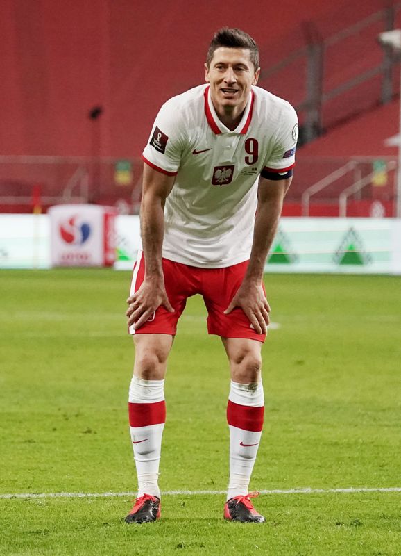 &copy; Reuters. ليفاندوفسكي يغيب عن مباراة بتصفيات كأس العالم للإصابة