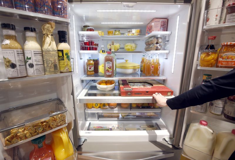 © Reuters. FILE PHOTO: A Whirlpool French Door refrigerator is shown during the 2016 CES trade show in Las Vegas