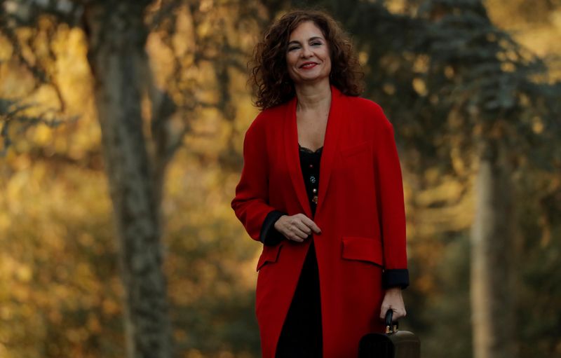 &copy; Reuters. FILE PHOTO: Spain&apos;s Budget Minister Maria Jesus Montero arrives for a cabinet meeting