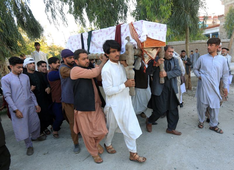 © Reuters. مقتل ثلاث عاملات في مجال التطعيم ضد شلل الأطفال بأفغانستان