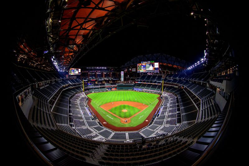 &copy; Reuters. FILE PHOTO: MLB: Houston Astros at Texas Rangers