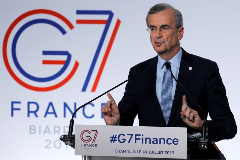 &copy; Reuters. FOTO DE ARCHIVO: El gobernador del Banco de Francia François Villeroy de Galhau habla durante una conferencia de prensa en la reunión de ministros de finanzas y gobernadores de bancos centrales del G7 en Chantilly