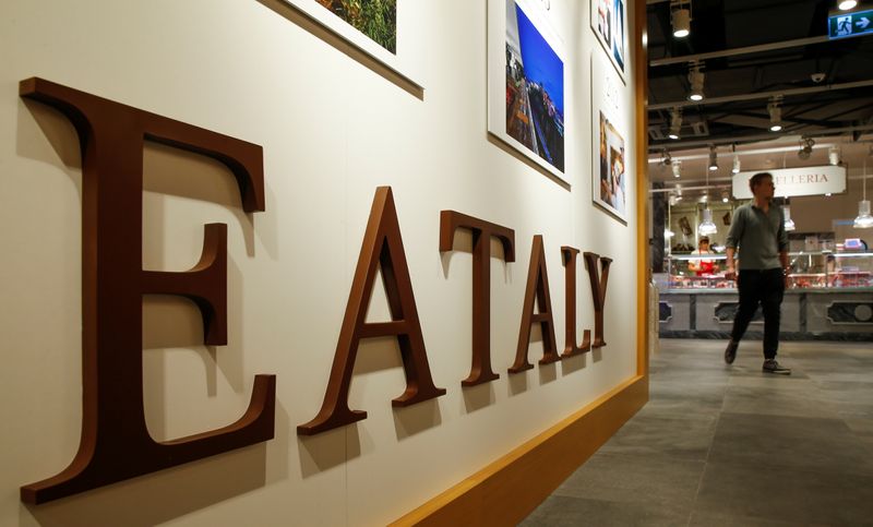 &copy; Reuters. Il logo Eataly presso un negozio a Mosca