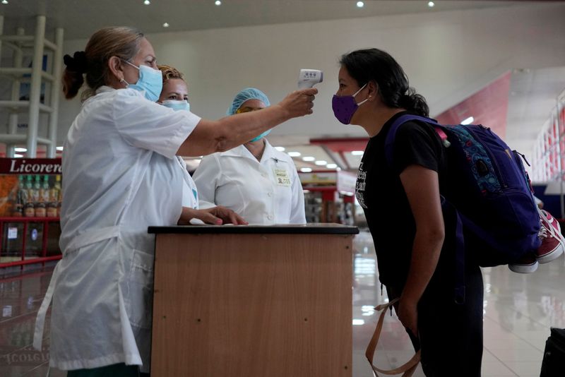 &copy; Reuters. FILE PHOTO: Coronavirus disease (COVID-19) outbreak in Havana