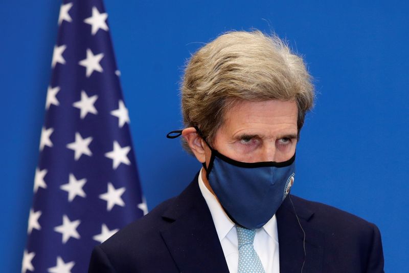 &copy; Reuters. Kerry durante evento em Paris