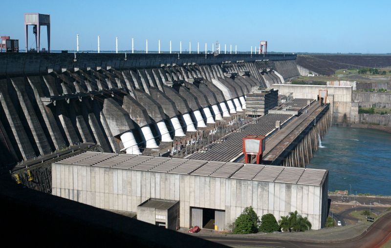 &copy; Reuters. Usina hidrelétrica de Itaipu, em Foz do Iguaçu (PR)