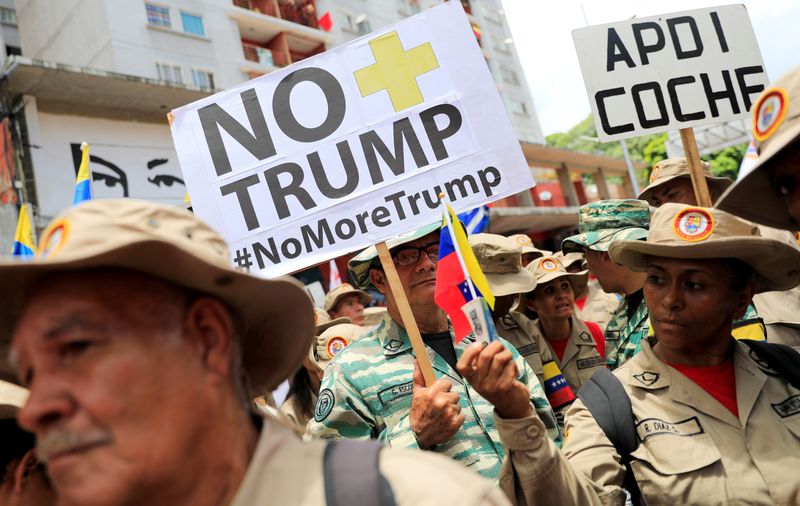 &copy; Reuters. FILE PHOTO: Supporters of Venezuela&apos;s President Nicolas Maduro attend a rally against U.S. President Donald Trump in Caracas