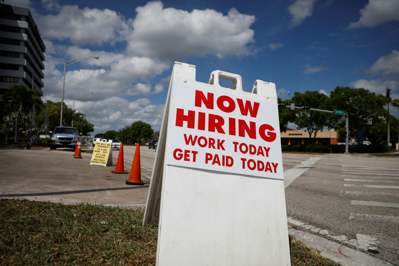 &copy; Reuters. 米雇用統計、3月は91.6万人増へ加速　失業率6％に改善
