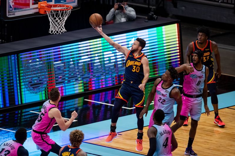 &copy; Reuters. NBA: Golden State Warriors at Miami Heat