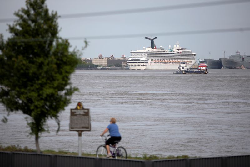 &copy; Reuters. FILE PHOTO: Carnival Valor cruise ship docked in New Orleans amid outbreak of the coronavirus disease