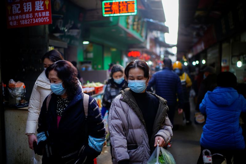&copy; Reuters. 中国の新型コロナ新規感染32人、ここ2カ月で最多