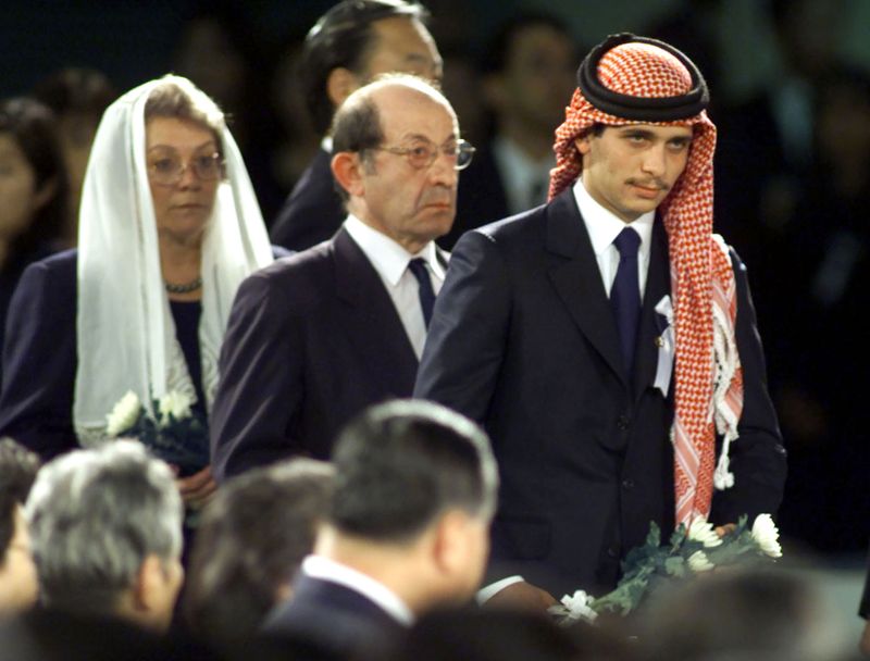 &copy; Reuters. الأمير حمزة يتحدى الجيش الأردني في تسجيل جديد