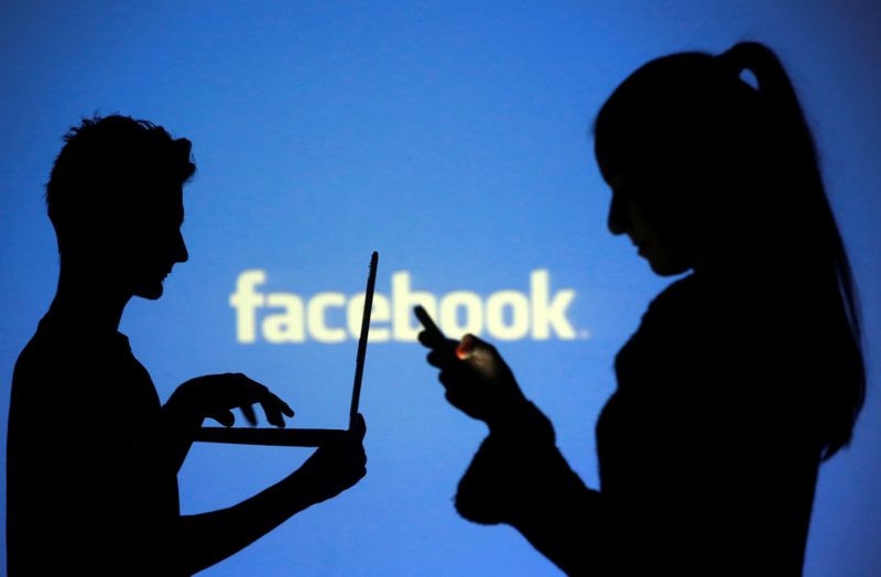 © Reuters. Hackers oferecem informações privadas de 500 milhões de usuários do Facebook