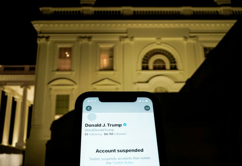 &copy; Reuters. ツイッター巡るトランプ氏の「言論弾圧」訴訟、米最高裁が手続き打ち切り