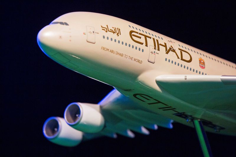 &copy; Reuters. FILE PHOTO: A model Etihad Airways plane is seen in New York, U.S.