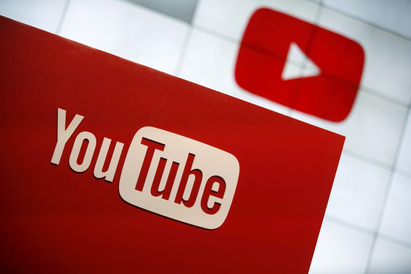 &copy; Reuters. FILE PHOTO: A YouTube logo seen at the YouTube Space LA in Playa Del Rey, Los Angeles, California, United States