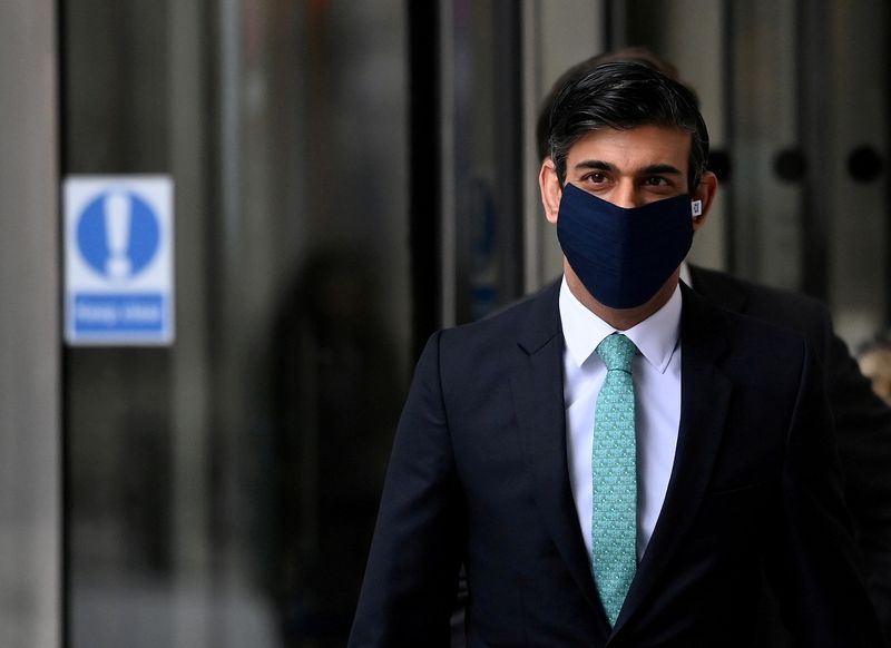 &copy; Reuters. FILE PHOTO: Britain&apos;s Chancellor Sunak leaves after appearing on BBC TV&apos;s The Andrew Marr Show, in London