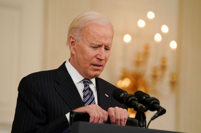&copy; Reuters. El presidente de Estados Unidos, Joe Biden, pronuncia un discurso sobre el estado de las vacunas contra la enfermedad del coronavirus (COVID-19) en la Casa Blanca, shington, D.C.