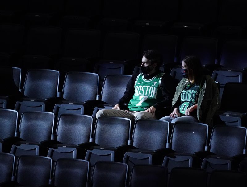 &copy; Reuters. FILE PHOTO: NBA: Dallas Mavericks at Boston Celtics