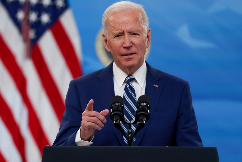 &copy; Reuters. U.S. President Biden delivers remarks after a meeting with his COVID-19 Response Team at the White House campus in Washington