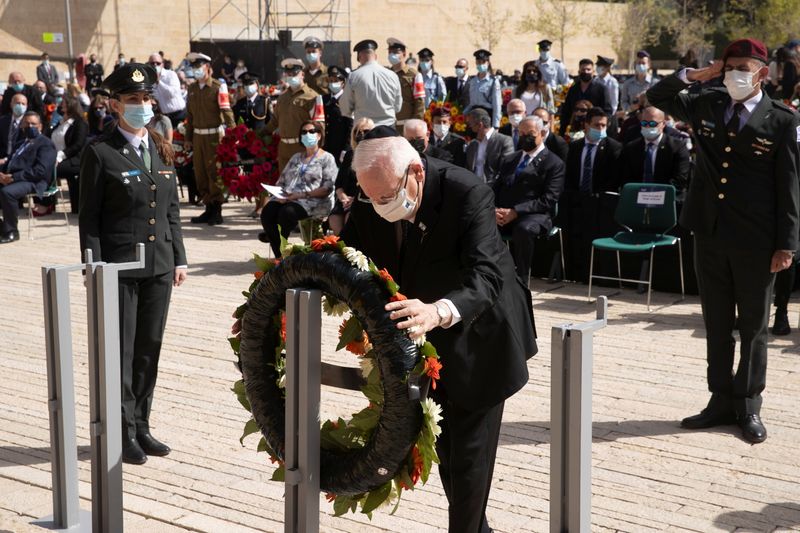 &copy; Reuters. Holocaust Remembrance Day in Jerusalem