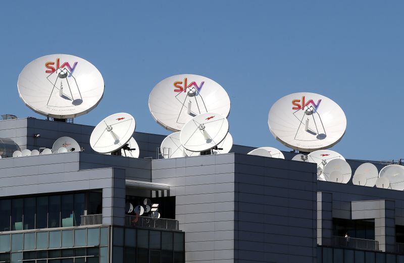 &copy; Reuters. Sky parabolic antennas  are seen on roof of the Sky Italia buildings on the outskirts of Milan