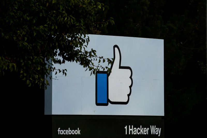 &copy; Reuters. FILE PHOTO: The entrance sign to Facebook headquarters is seen in Menlo Park