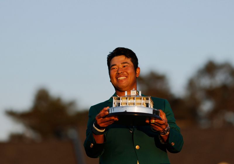 © Reuters. ゴルフのマスターズ、松山英樹が制覇  日本人初