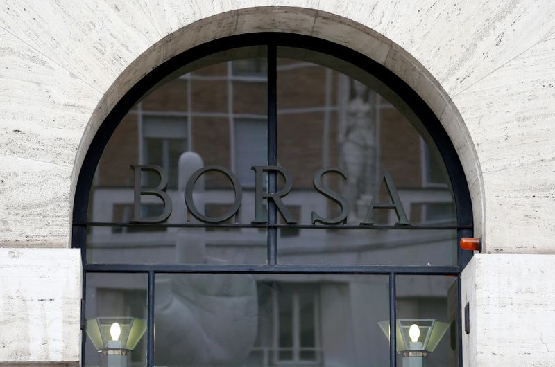 &copy; Reuters. L&apos;ingresso principale della Borsa di Milano