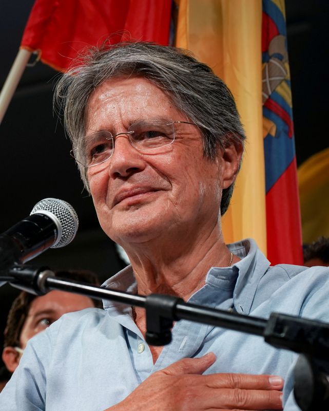 &copy; Reuters. جييرمو لاسو يفوز برئاسة الإكوادور على نحو غير متوقع