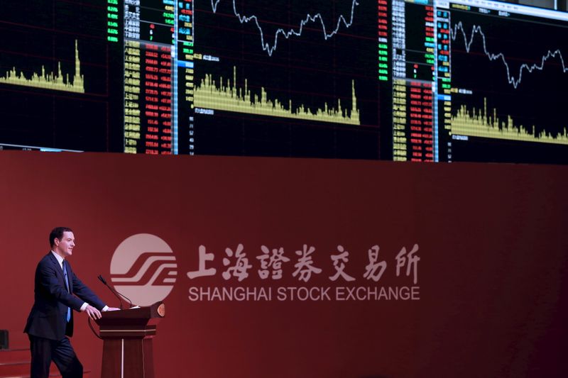 &copy; Reuters. Britain&apos;s Chancellor of the Exchequer George Osborne delivers a speech at the Shanghai Stock Exchange in Shanghai