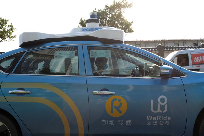 &copy; Reuters. WeRide autonomous taxi is seen in Guangzhou