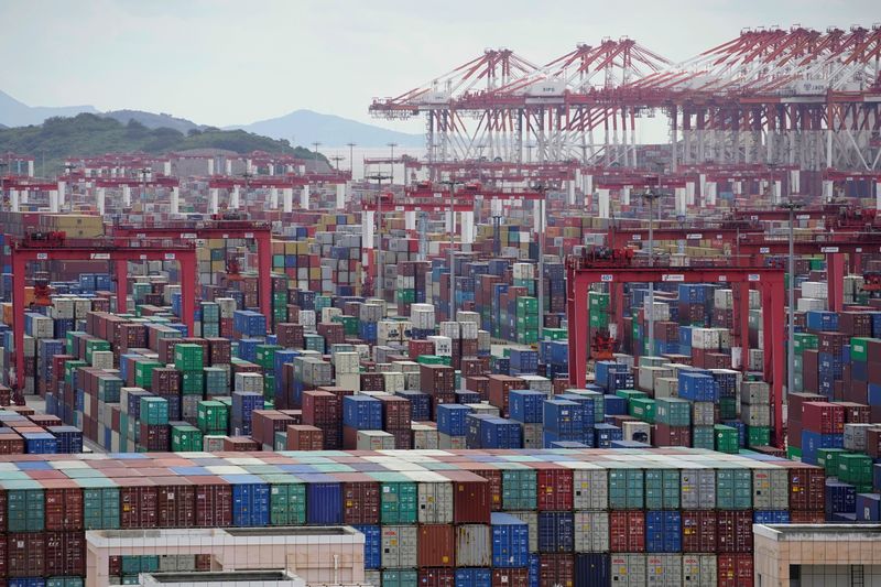 &copy; Reuters. Containers are seen at the Yangshan Deep-Water Port in Shanghai