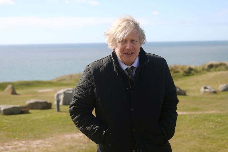 &copy; Reuters. Britain&apos;s PM Johnson visits Haven Perran Sands Holiday Park in Perranporth
