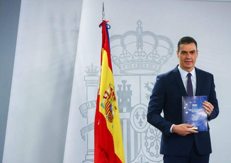 &copy; Reuters. Spain&apos;s PM Sanchez presents the economic recovery plan after the COVID-19 pandemic in Madrid