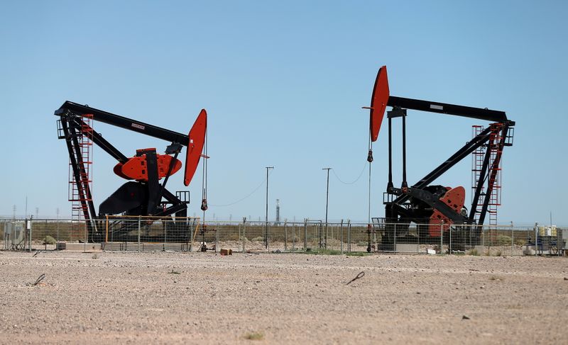 &copy; Reuters. Bombeamento de petróleo em Neuquén, Argentina