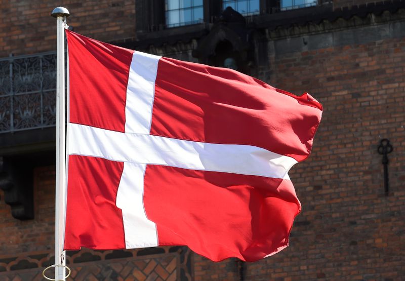 &copy; Reuters. Una bandera danesa es fotografiada en Copenhague, Dinamarca