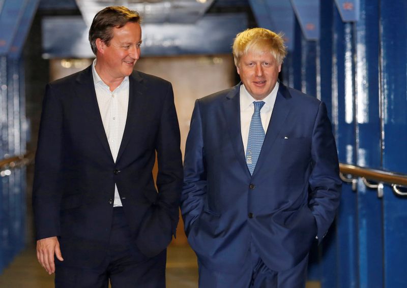 &copy; Reuters. Britain&apos;s Prime Minister David Cameron and Mayor of London Boris Johnson walk to a function on the second day of the Conservative Party Conference in Birmingham