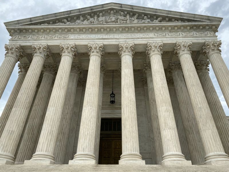 &copy; Reuters. FILE PHOTO: A general view of the United States Supreme Court in Washington