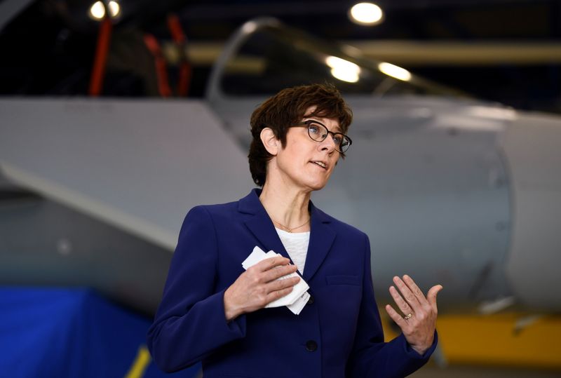&copy; Reuters. وزيرتا دفاع ألمانيا وفرنسا ستناقشان مشروع طائرة حربية مشتركة